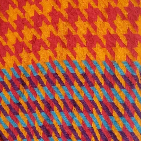 Softer than Cashmere David & Young Scarf - Picture 2 of 5